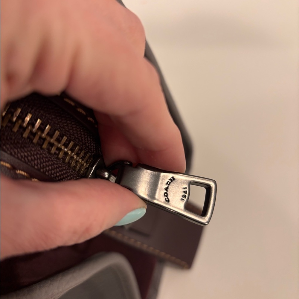 COACH Rogue 30 - Picture 8 of 13